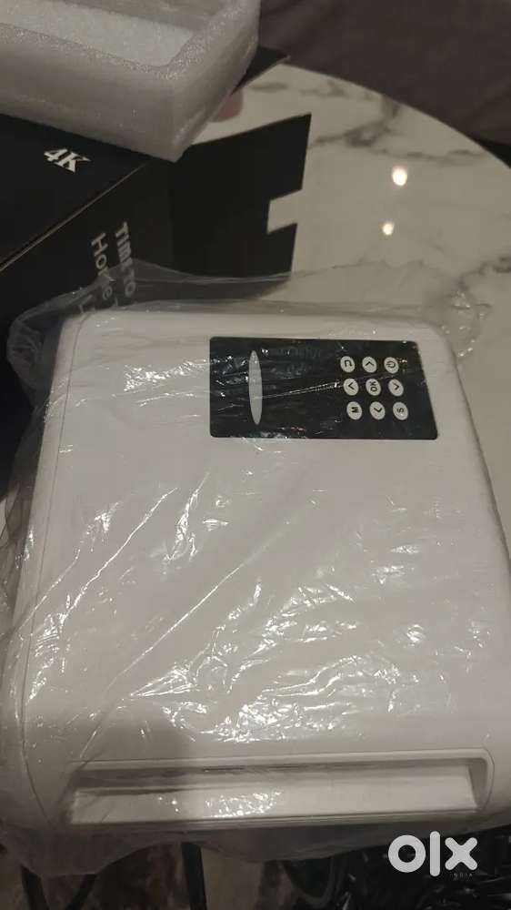 4k table top projector