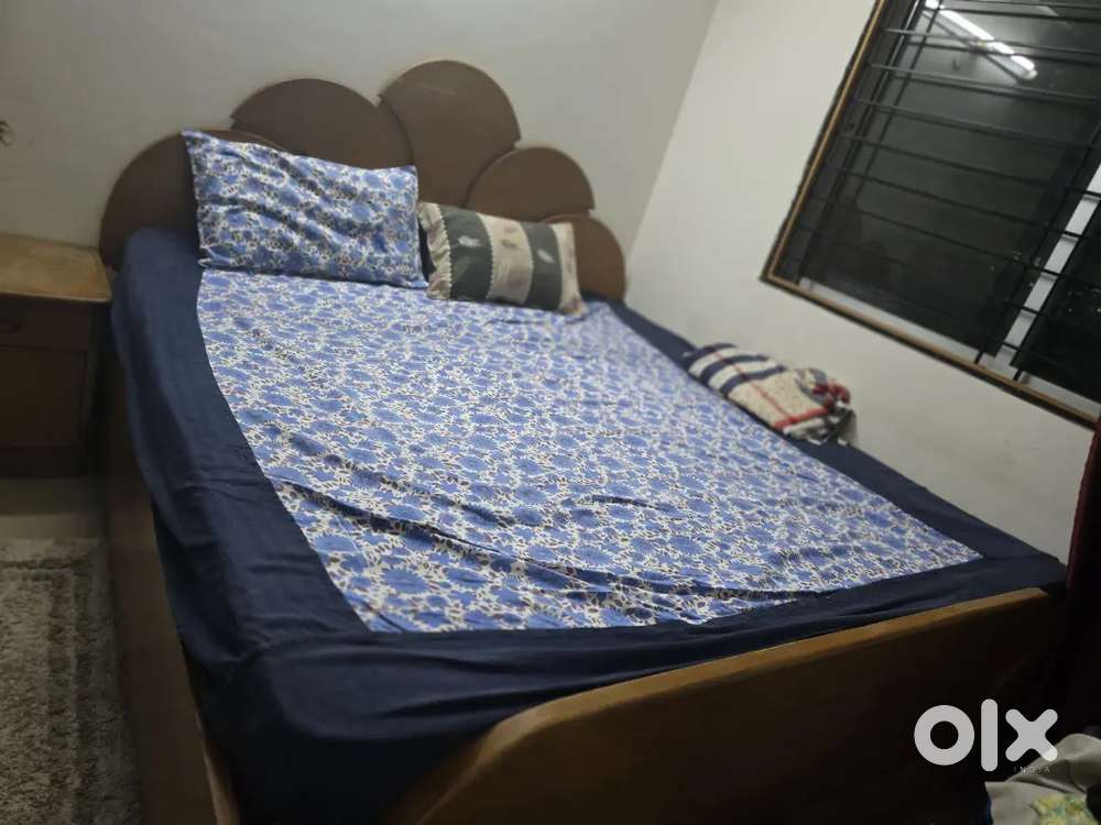 Kung size Storage bed mattress and side table. (Not box type)