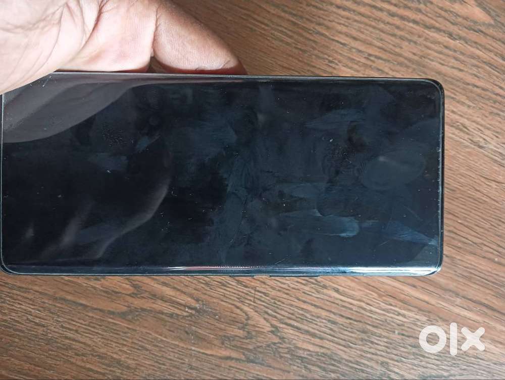 Brand-vivo,Device-Vivo v27 5g, 1.5 years old