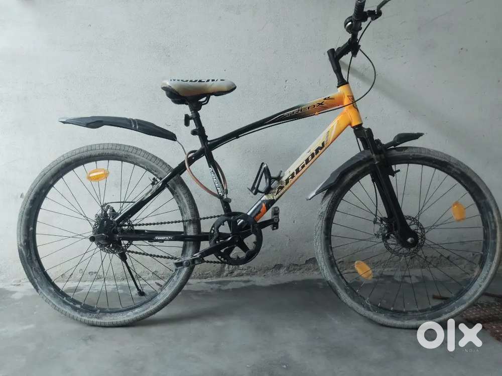 6 महीने पुरानी साइकिल दोनों तरफ डिस्क ब्रेक