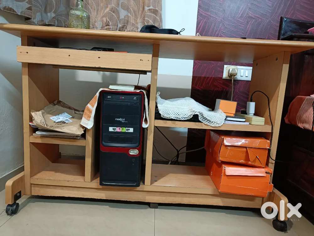 Computer Table