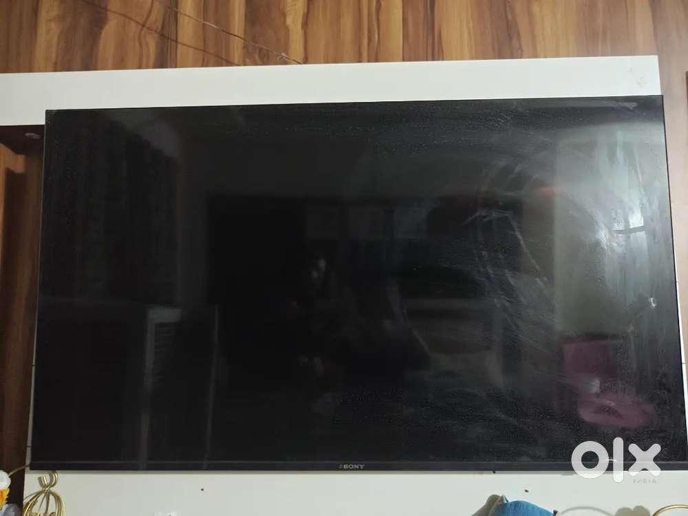 The screen is broken