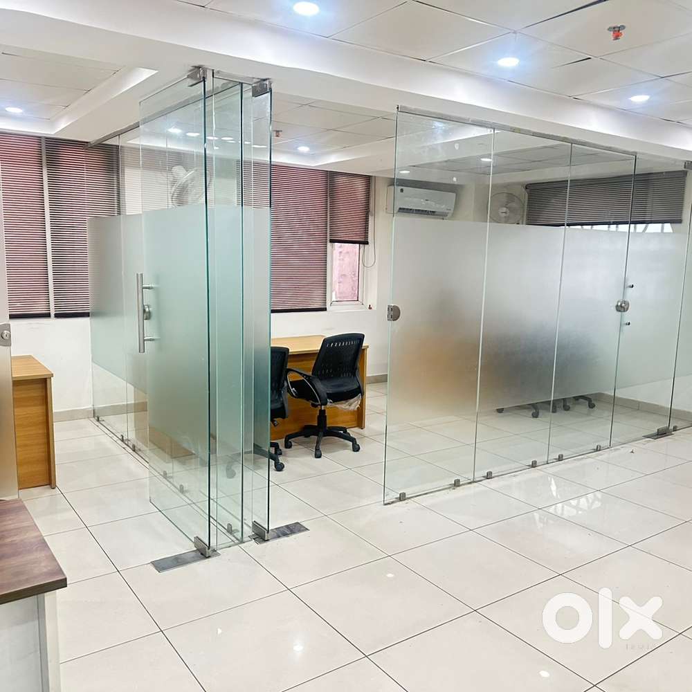 Furnished Office with 10+ Workstation
