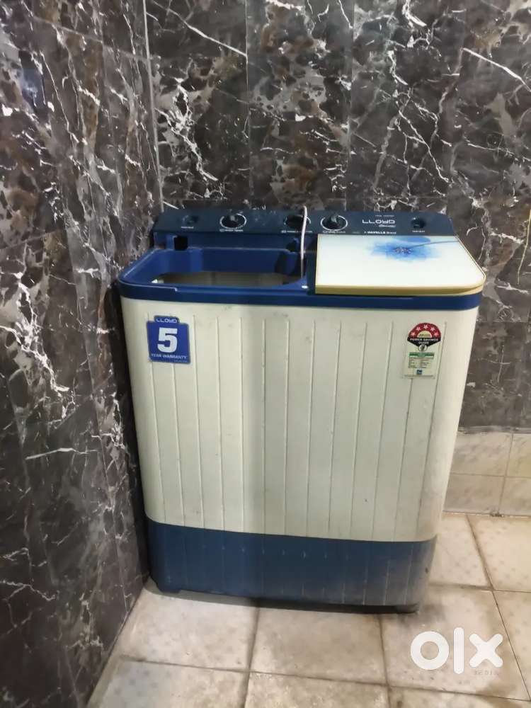 Washing machine semi automatic good condition