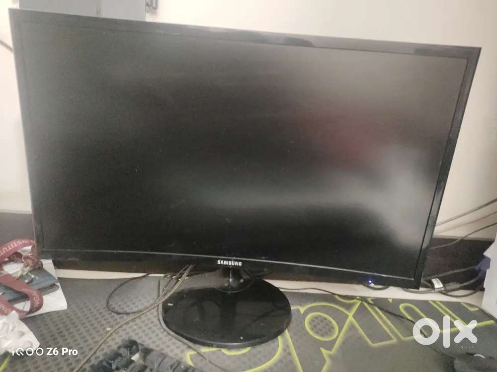 Samsung curve 24 inches monitor