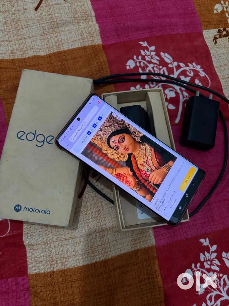 Motrola edge 50 fusion 8 gb 128 gb 2 mahina ka phone hai ..