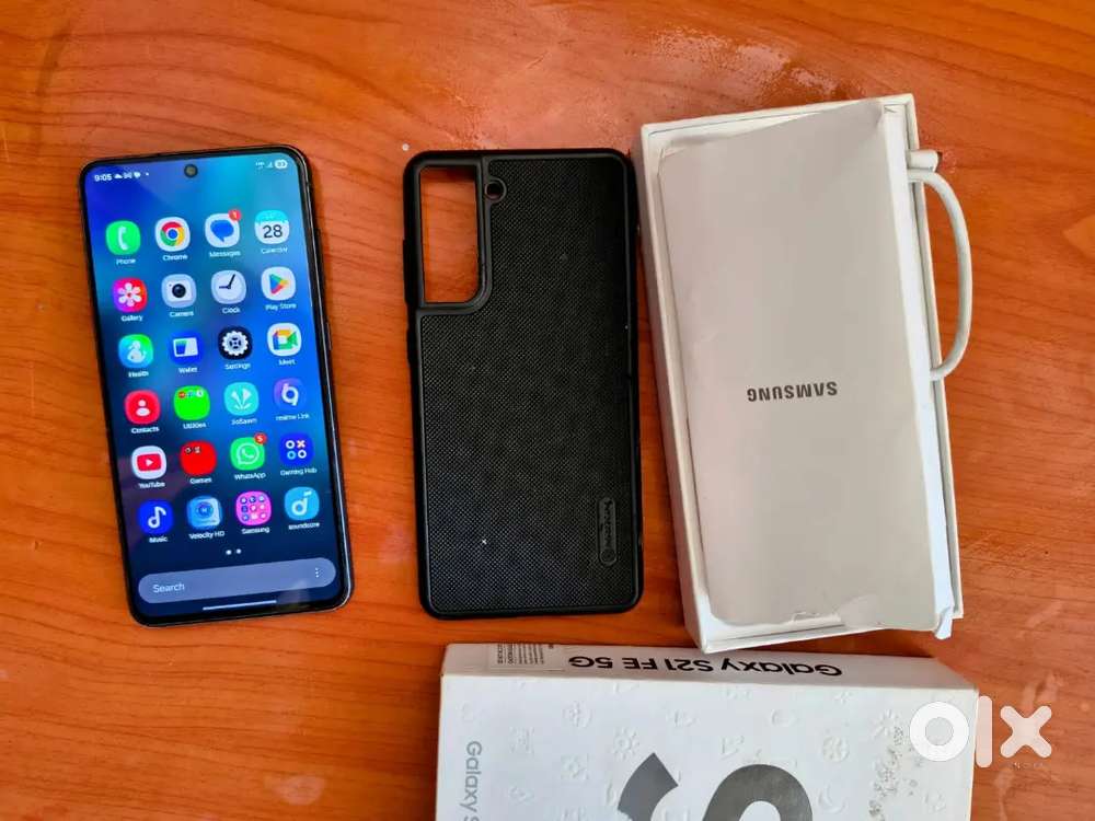 Samsung s21 fe  5G full kit