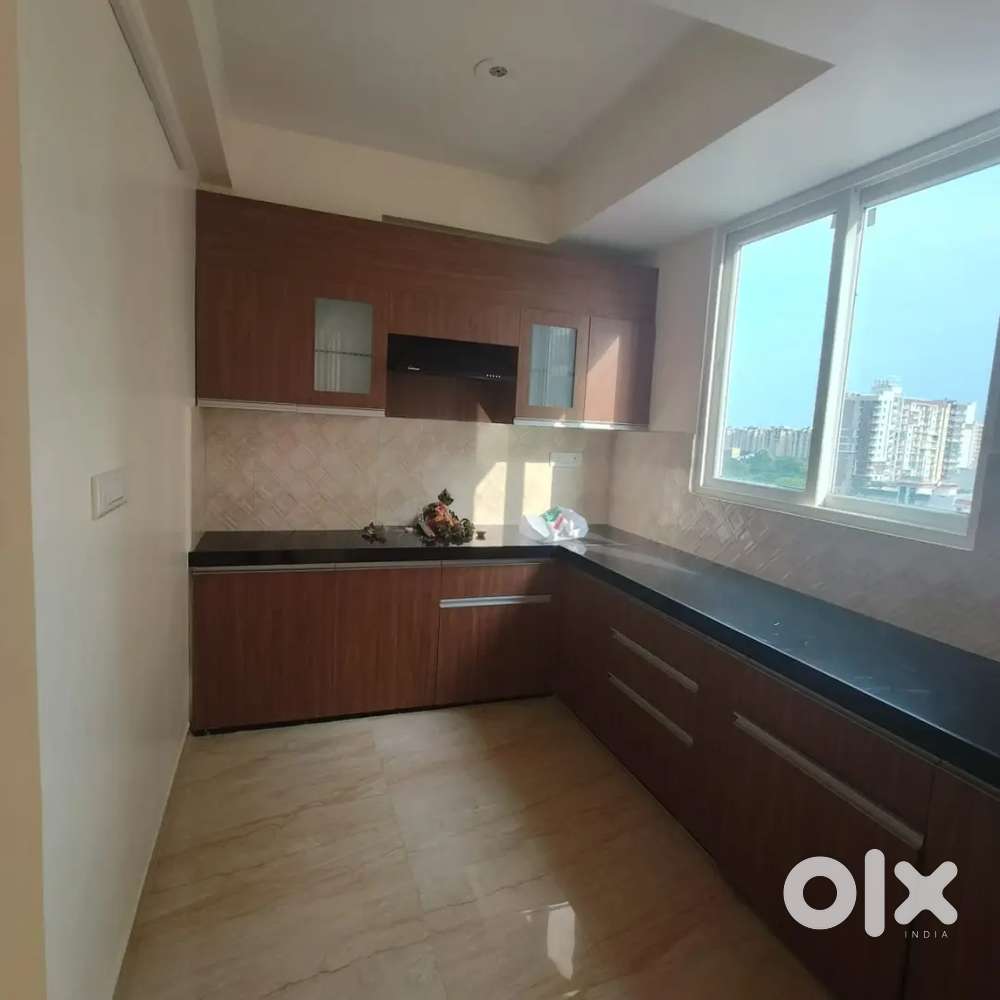 NEAR JAWAHAR CIRCLE, 3BHK SEMI FURNISHED FLAT FOR FAMILY