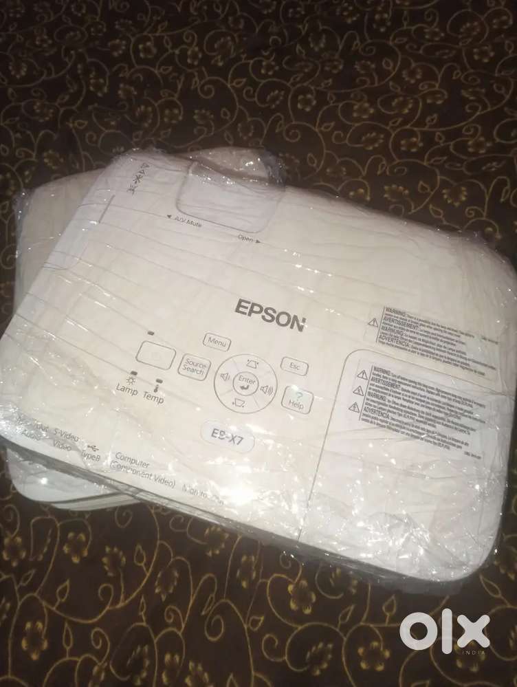 Epson, Benq, Panasonic,sharp.HDMI Vga projector available