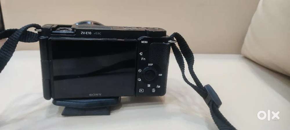 New hai Sony zev10 koi problem nahi hai chalana nahin aa raha hai