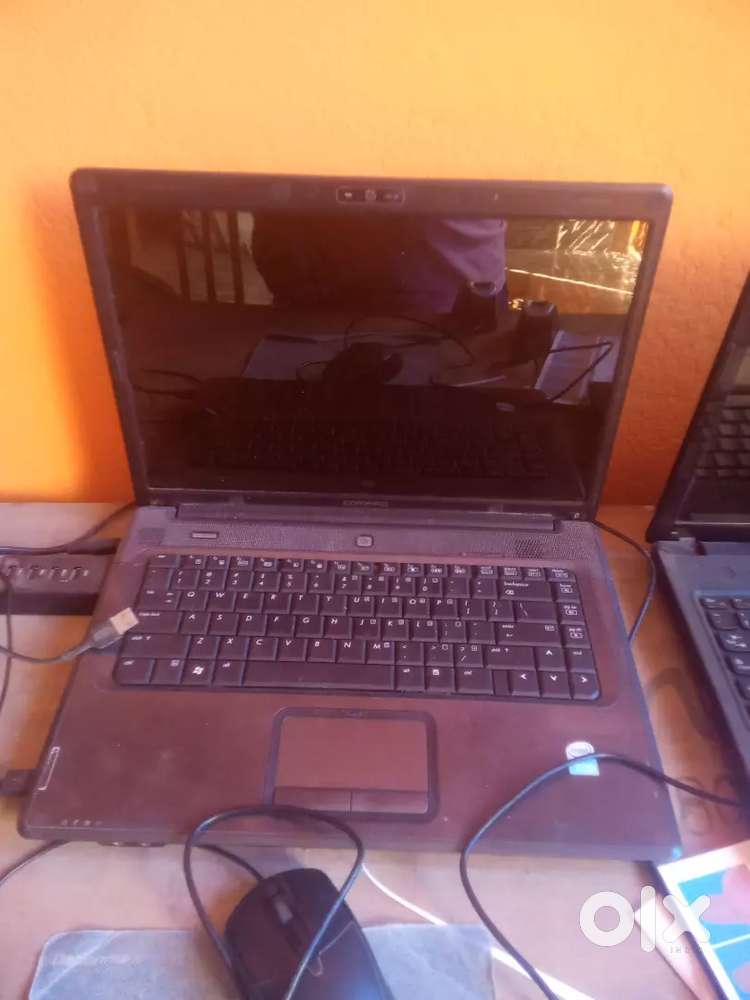 COMPAQ LAPTOP