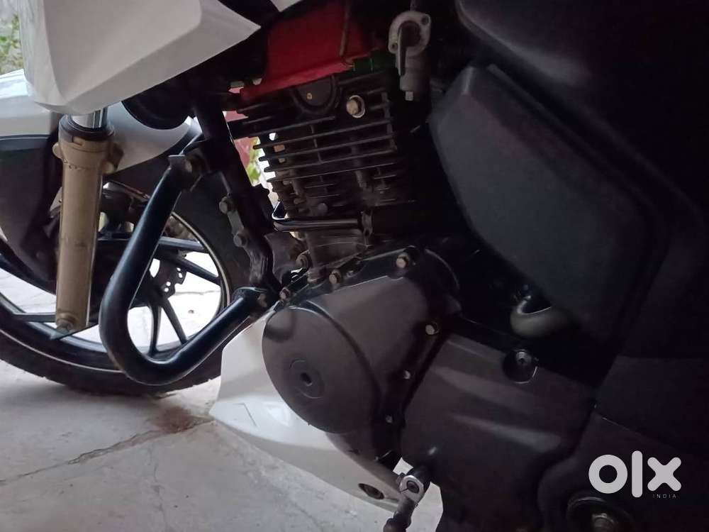 TVS APACHE RTR 200 4V FRESH ENGINE NO MEGOR DENT DELHI RTO