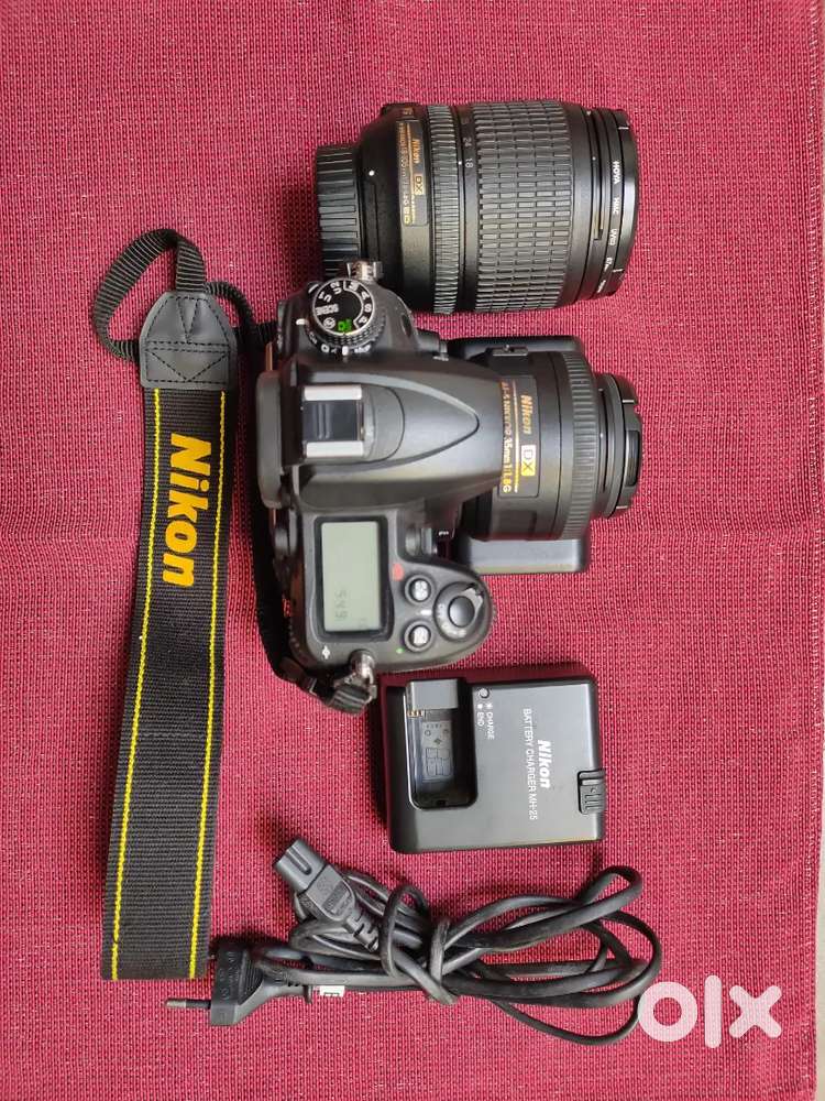Nikon D7000 DSLR with Nikkor 35mm & 18-105mm Lence is for SALE