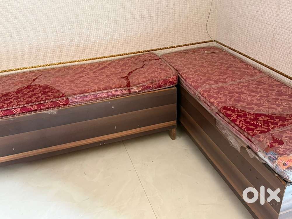 3 seater sofa.   2 nos