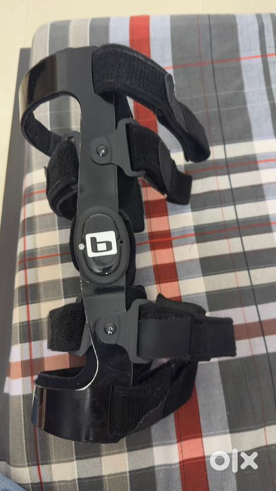 Knee brace for ACL injury
