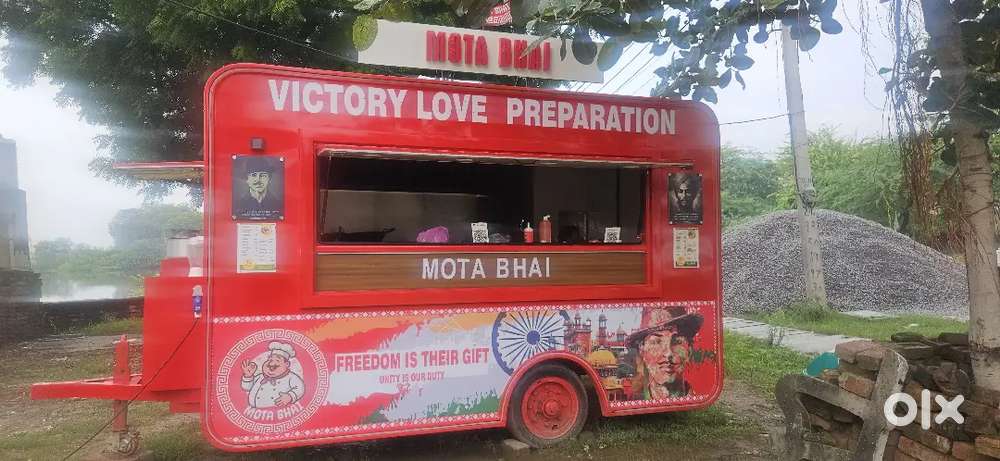 Rehna khana free good cook chahiye