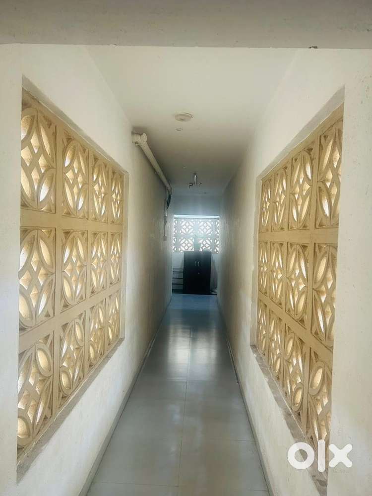 Well maintained 2 Bhk flat at Good location