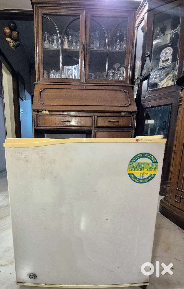 LG  Mini Refrigerator