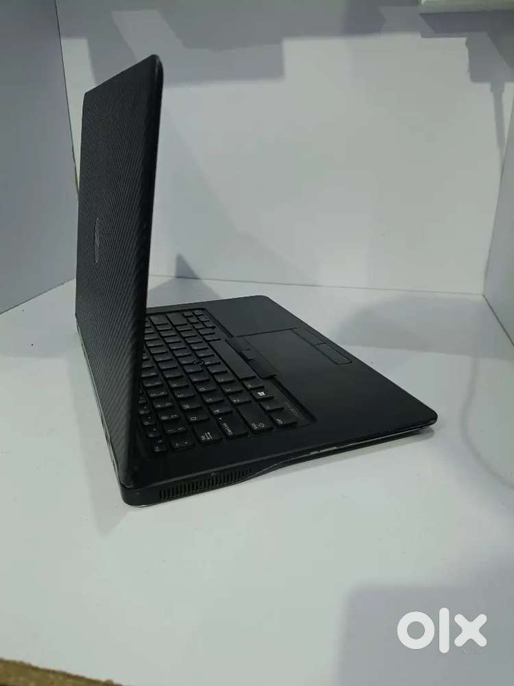 DELL Laptop Intel i7 256GB SSD storege 8GB RAM, WINDOWS 11