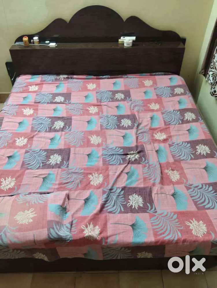 Double cot bed