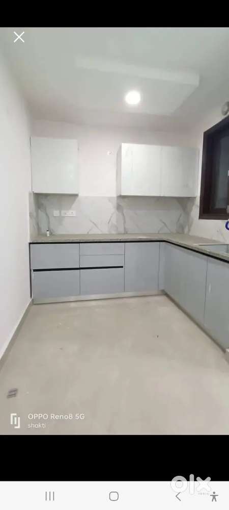 2bhk flat available in Saket metro