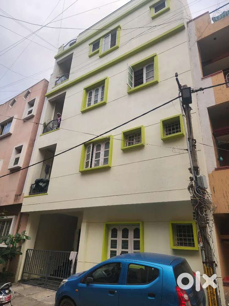 Just 4yrs 750sqft Income 75k Price 1.80cro