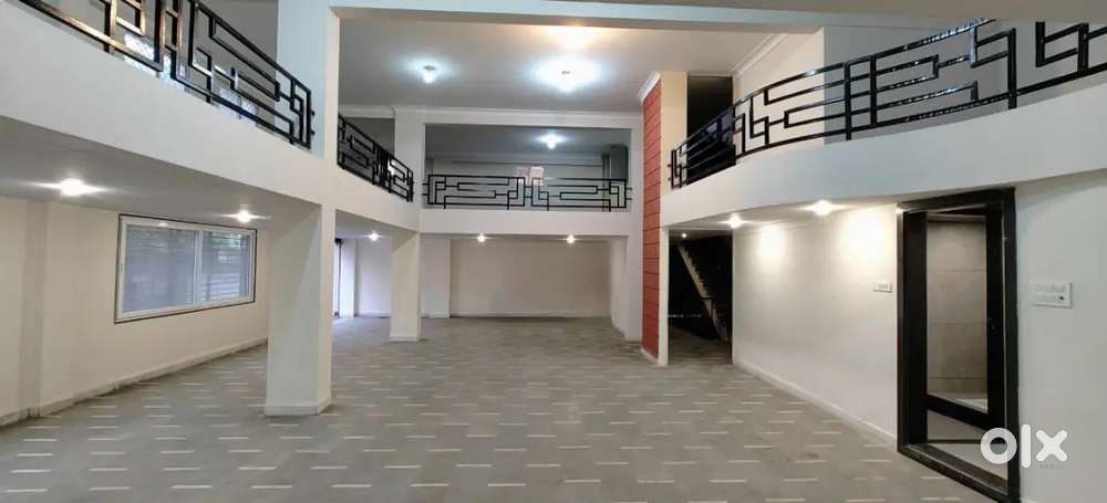 1750 sq ft commercial space available for rent near LIG