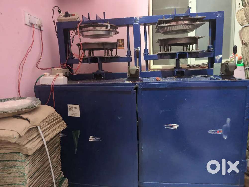 PAPER PLATE MAKING MACHINE