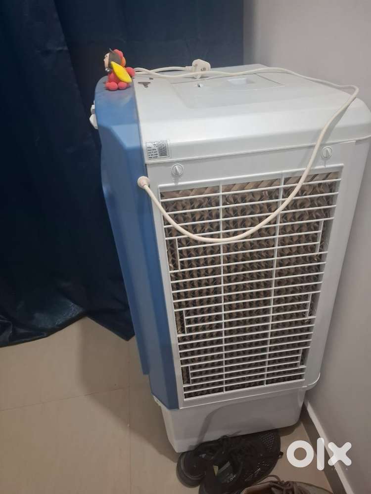 A brand new cooler ! has been used for 2-3 months  Portable