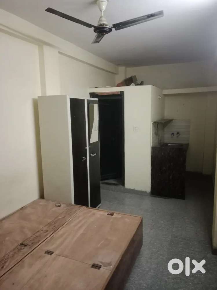 INDIPENDENT 1RK AVAILABLE FOR RENT BOYS AND GIRLS ALL FACILITIE RO WIF