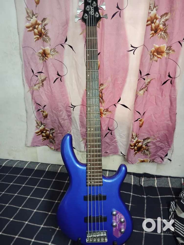 Cort bass guitar