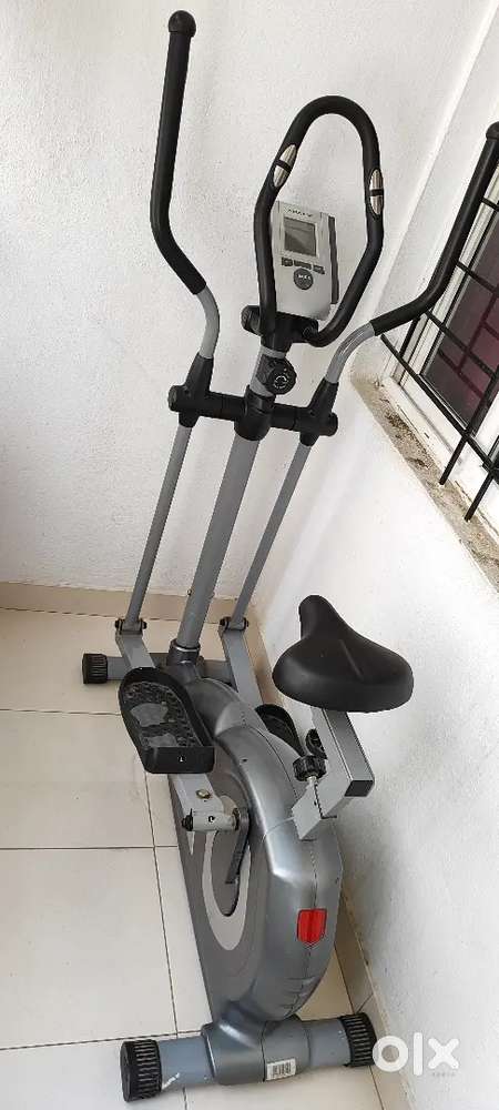 Cross Trainer