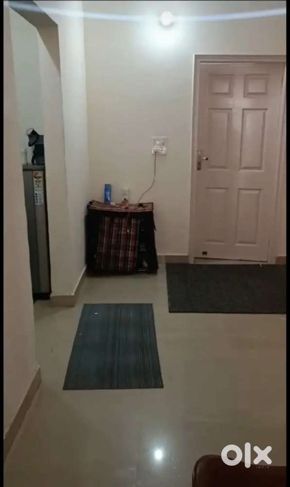 Lift, ownerfree fully furnished 3bhk flat 51 boys girls family