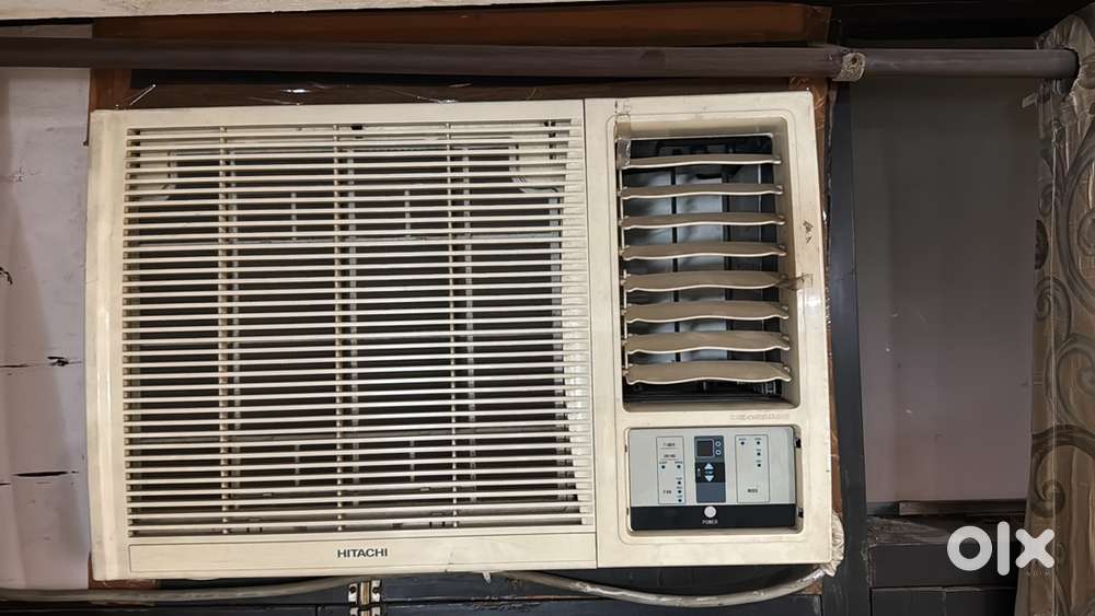 Hitachi 1.5ton window AC
