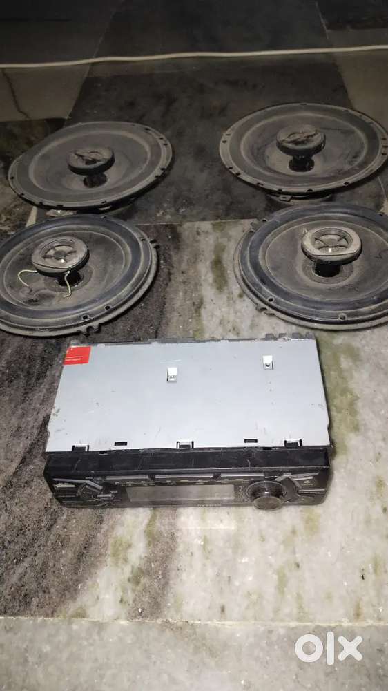 Sony and Hamaan 2 CAR AUDIO And 4 speaker jbl sony