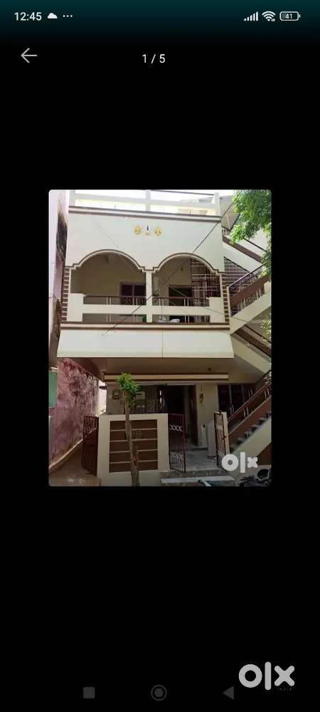 2 bhk with ventilation and water facility