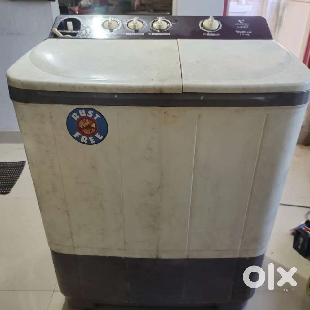 Semi automatic washing machine