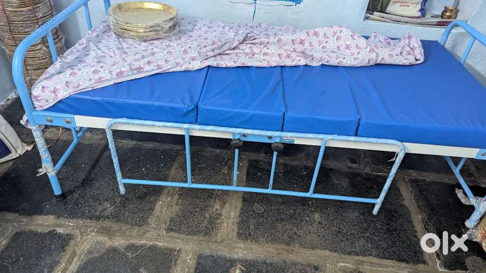 Hospital  cot