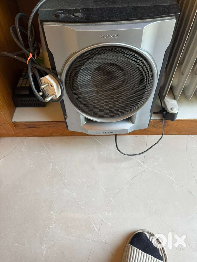 Sony 100 w DVD PLAYER
