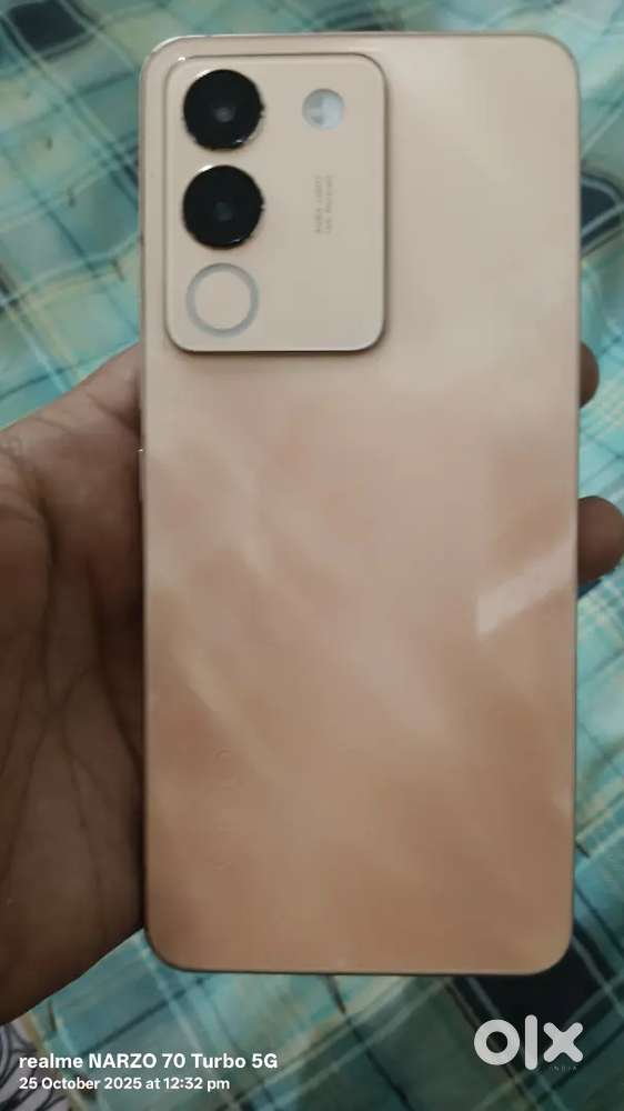 VIVO Y 200 5G  8GB 128GB..