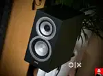 Elac bookshelf speakers BS U5