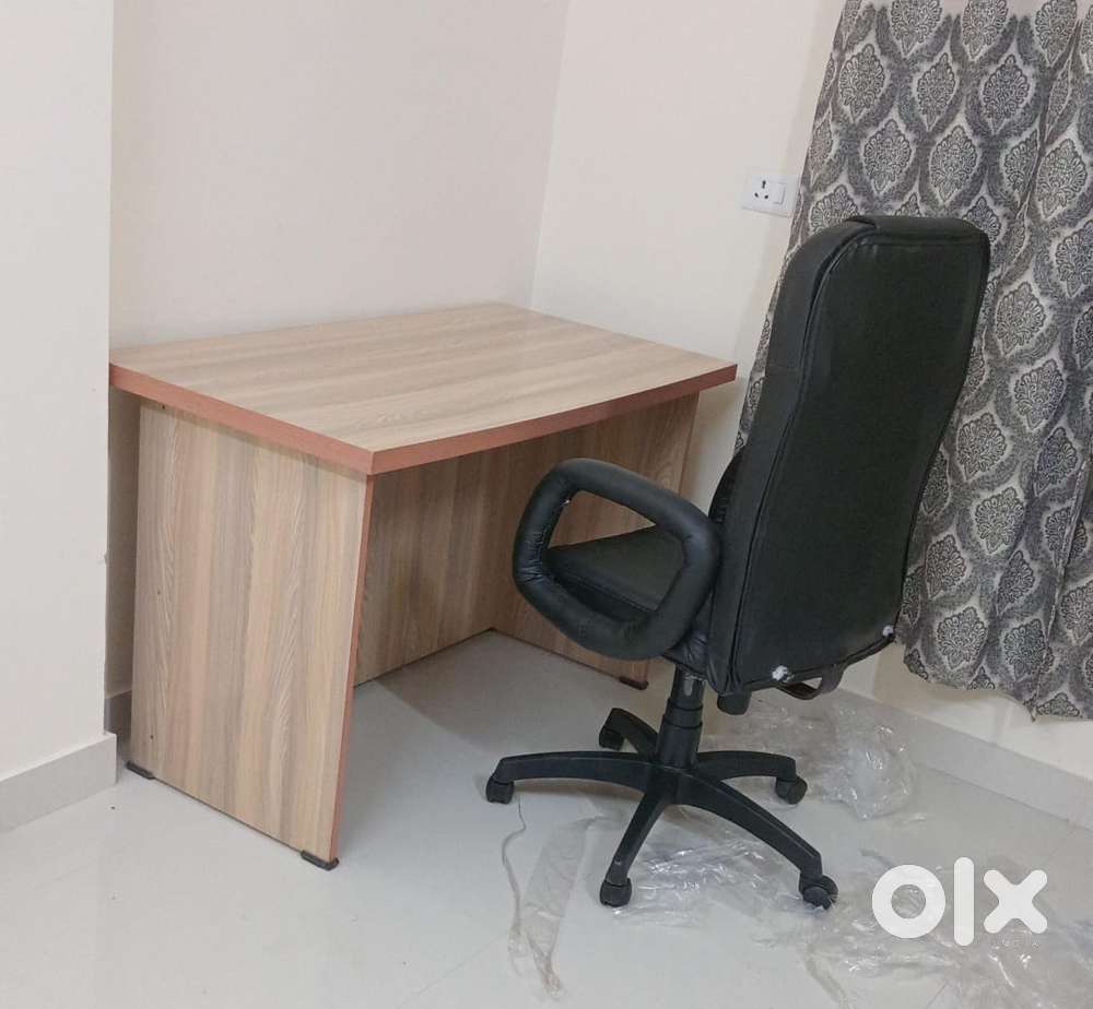 Study/office table and chair