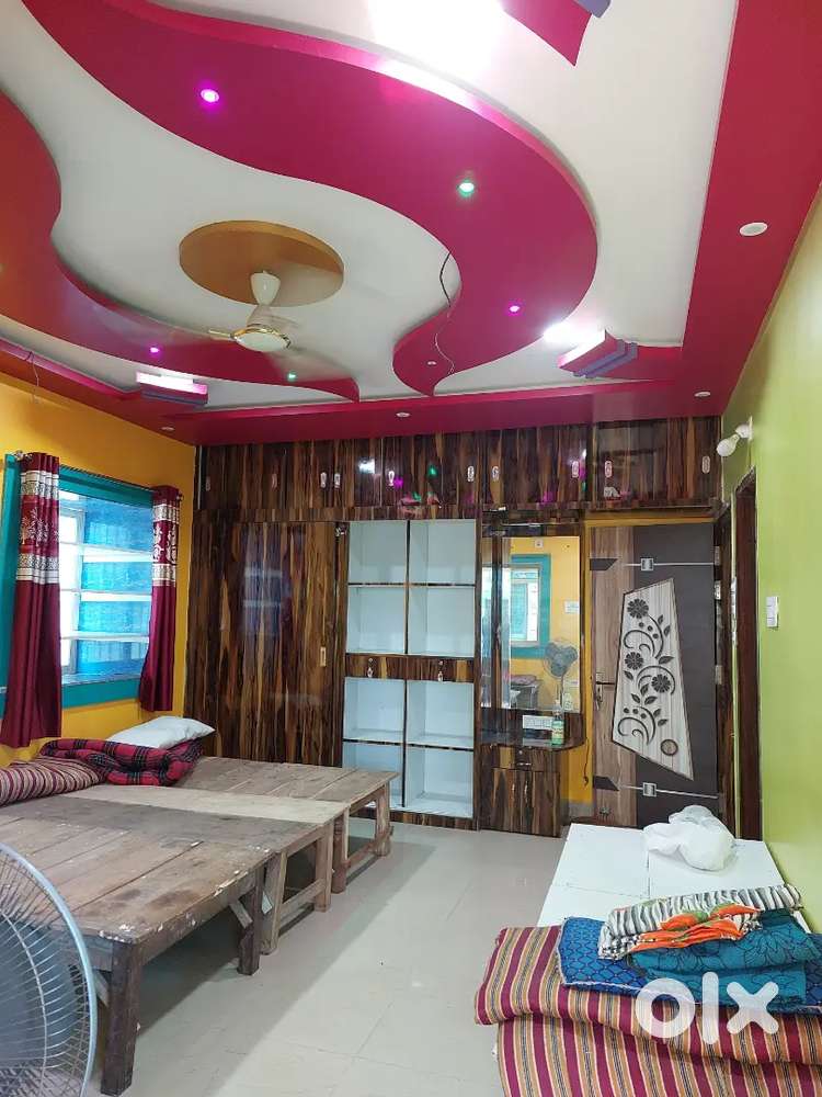 SHANTI GIRLS HOSTEL BARAMUND BUS STAND GIRLS  JOB HOLDER STAY  2500