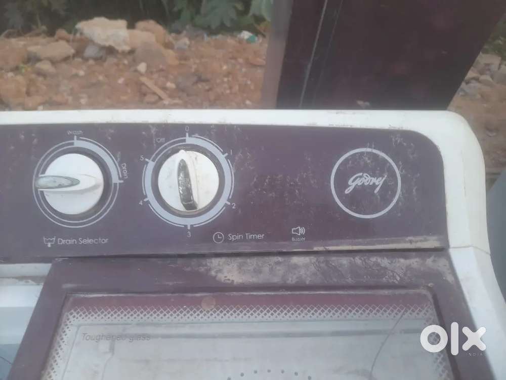 Good condition,Godrej 7kg, semi automatic