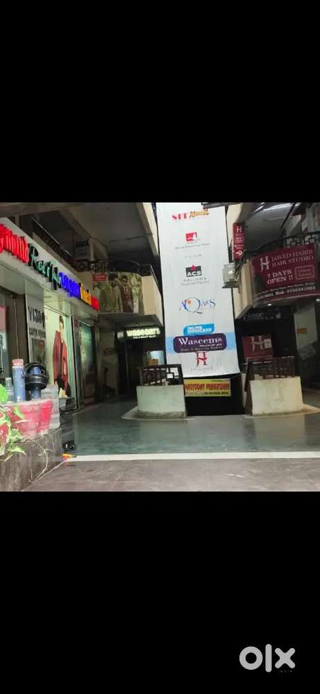 Showroom n office for sale