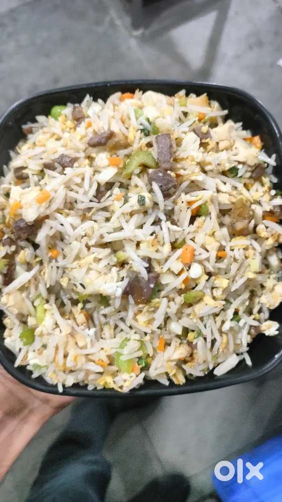 Captain 2 waiter 3 clineg staff - 3 vacancy available