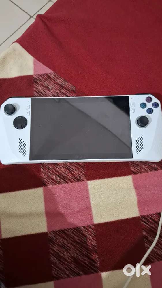 Asus rog ally Z1 Extreme handheld