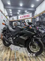Yamaha R15 S Black look like NEW