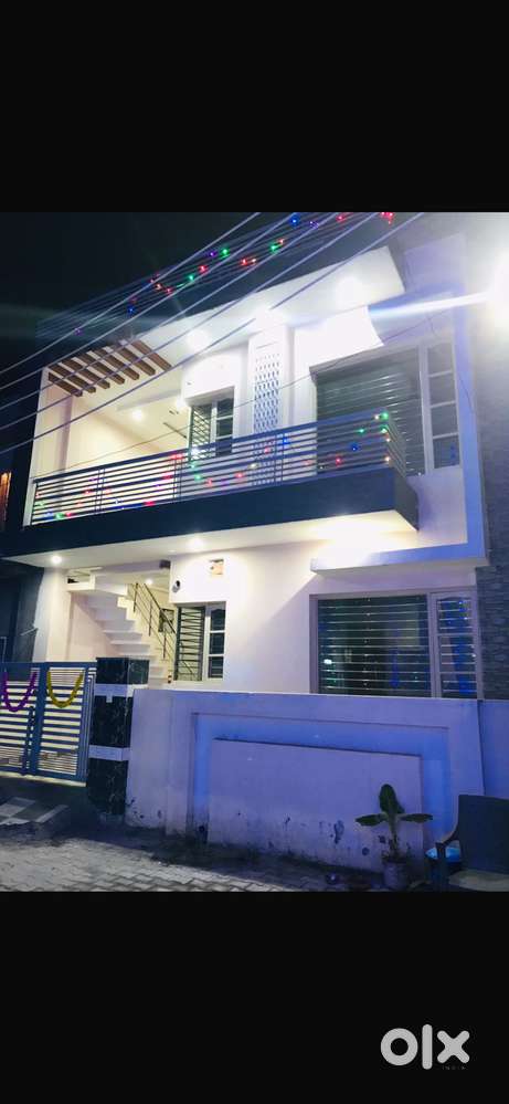 2 room 2 bathrooom spacious house available