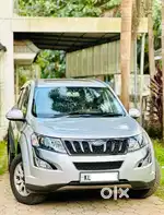 Mahindra XUV500 W10 2015